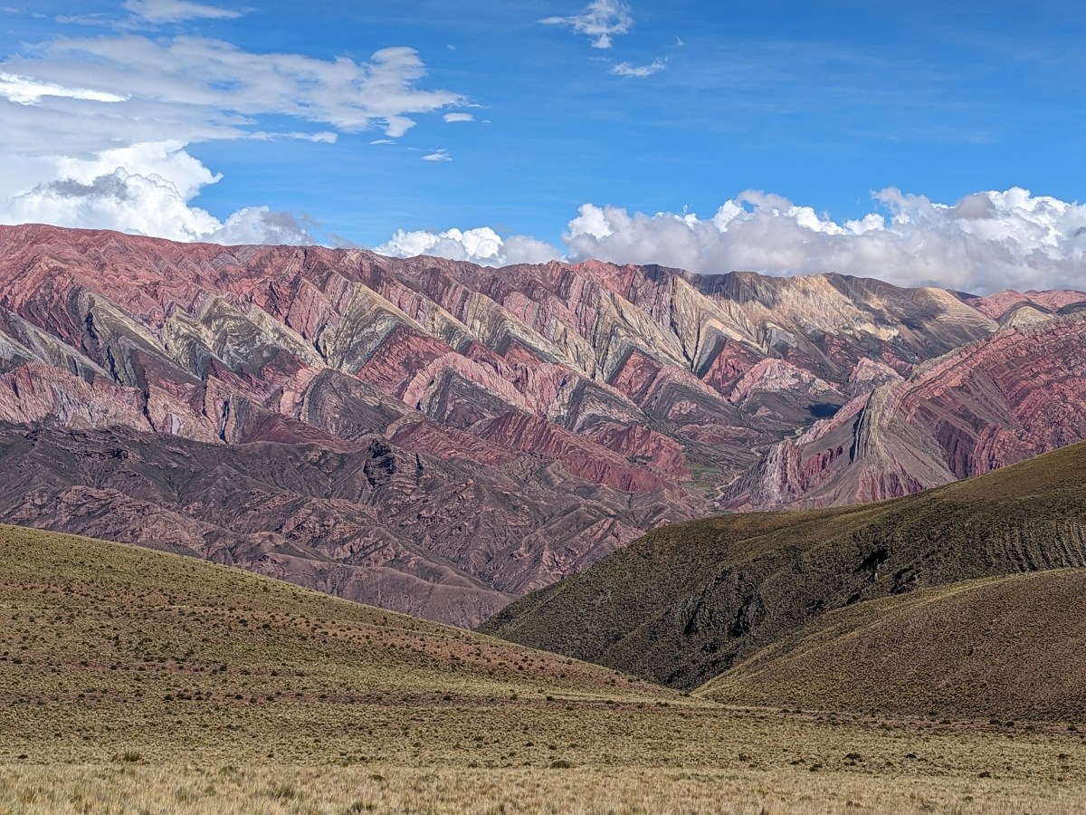 Salta : ses environs et ses&nbsp;lamas.